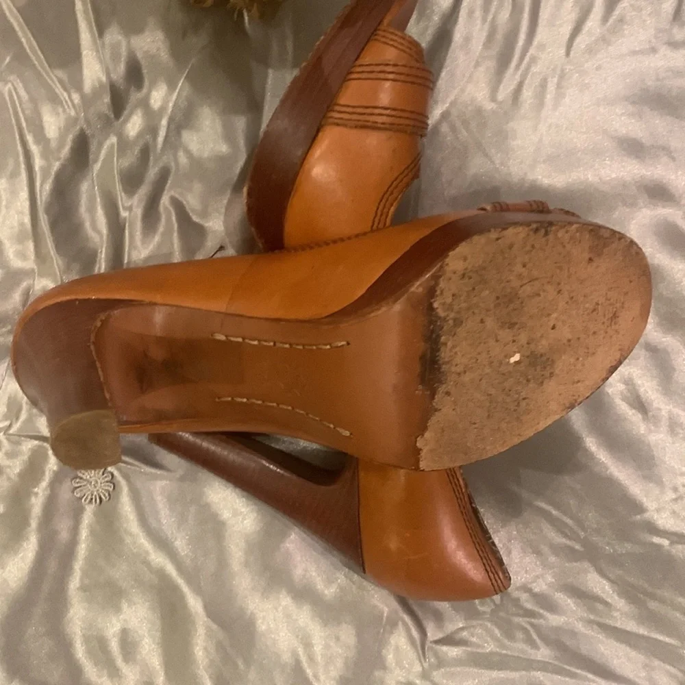 🌹Vintage Michael Micheal Kors • Brown Leather Platform Peep Toe Heels